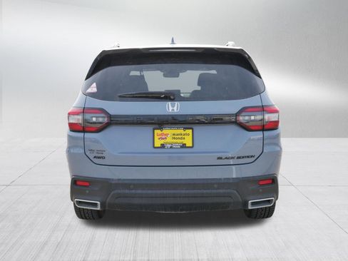 Certified 2025 Honda Pilot Black Edition image 6