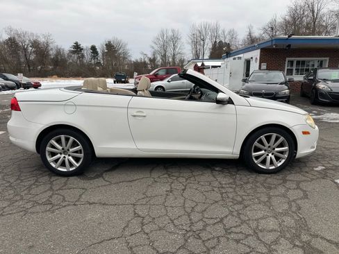 Used 2010 Volkswagen Eos Komfort image 5