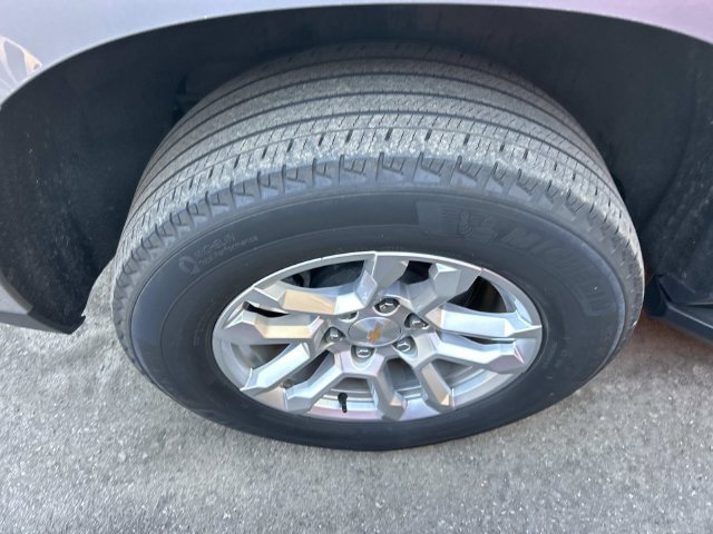 Used 2025 Chevrolet Tahoe LT AWD/4WD image 11