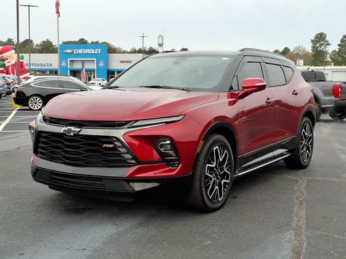 Used 2025 Chevrolet Blazer RS image 1
