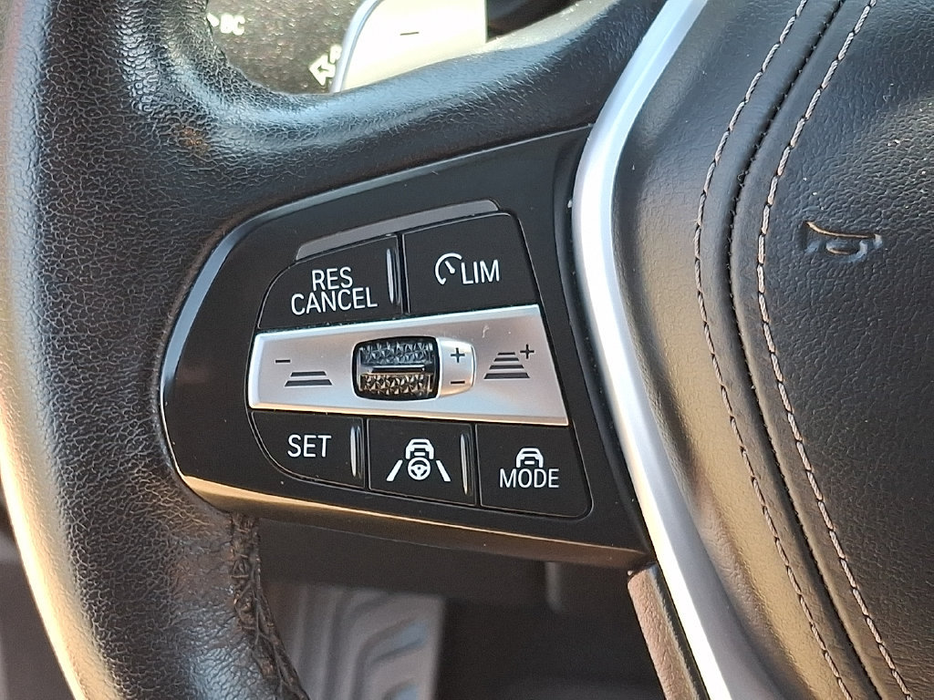 Used 2022 BMW X5 xDrive40i AWD/4WD image 26