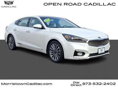 Used 2018 Kia Cadenza Premium w/ Luxury Package image 1