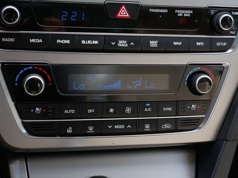 Used 2015 Hyundai Sonata Limited w/ Option Group 05 image 19