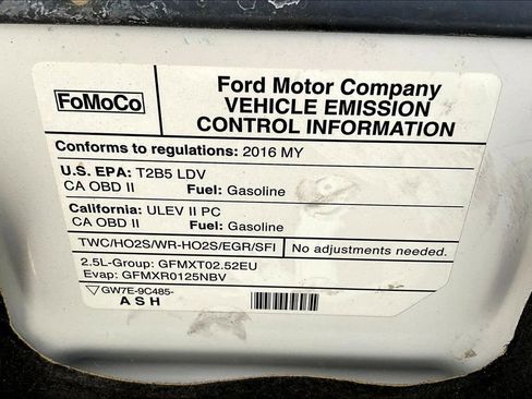 Used 2016 Ford Fusion SE image 36