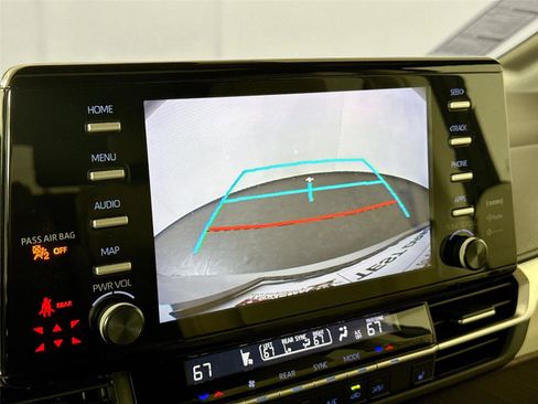 Certified 2023 Toyota Sienna XLE image 25