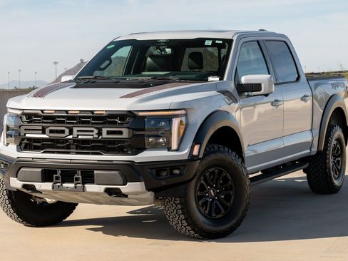 Used 2025 Ford F150 Raptor image 4