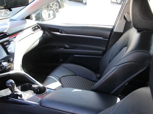 Used 2020 Toyota Camry SE FWD image 46
