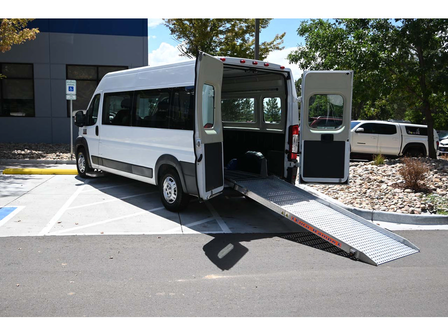 Used 2014 RAM ProMaster 2500 w/ Interior Convenience Group FWD image 2