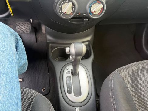 Used 2014 Nissan Versa SV w/ Convenience Package FWD image 21