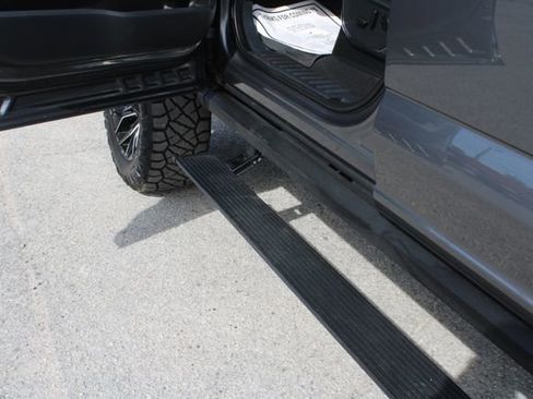 Used 2024 Ford F250 Lariat w/ Black Appearance Package image 22