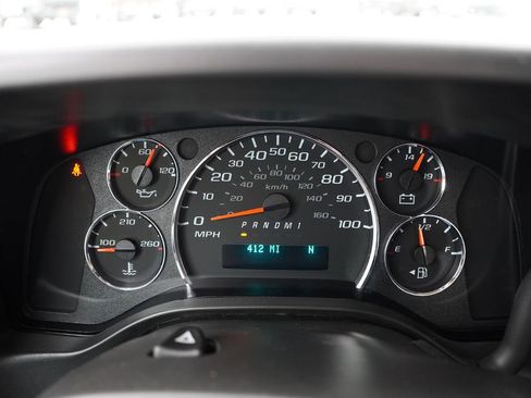 Used 2025 Chevrolet Express 2500 Extended w/ Communications Package image 28