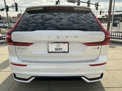 New 2026 Volvo XC60 B5 Plus w/ Climate Package AWD/4WD image 9