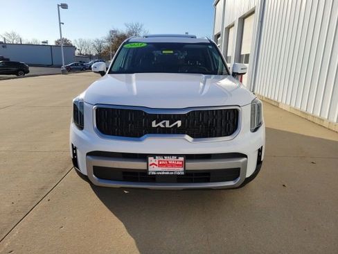 Used 2023 Kia Telluride EX w/ EX Captain's Chair Package image 4