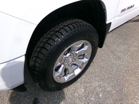 Used 2019 RAM 1500 Big Horn AWD/4WD image 10