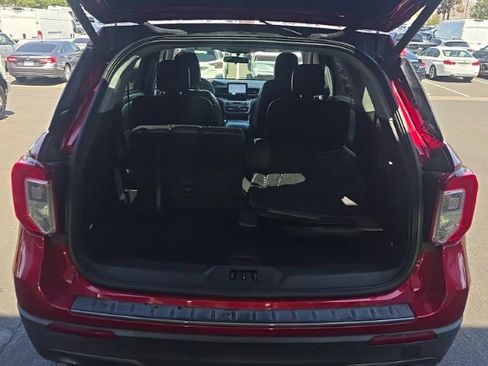 Used 2023 Ford Explorer XLT w/ Equipment Group 202A RWD image 17