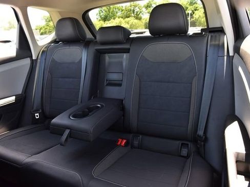 Certified 2024 Volkswagen Taos SE AWD/4WD image 22