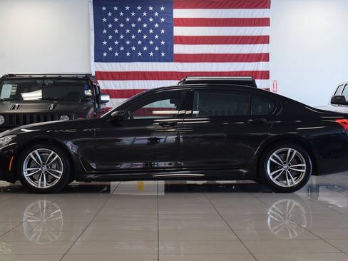 Used 2017 BMW 740i RWD image 4