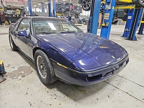 Used 1988 Pontiac Fiero image 4