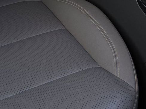 New 2025 Buick Envista Avenir image 21