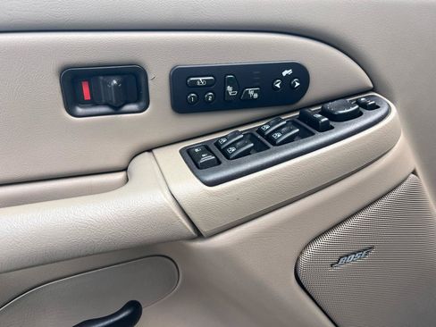 Used 2004 GMC Yukon XL SLT w/ Preferred Equipment Group RWD image 25