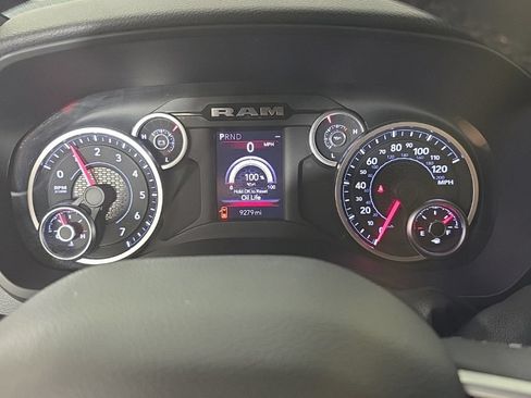 Certified 2026 RAM 2500 Big Horn AWD/4WD image 29