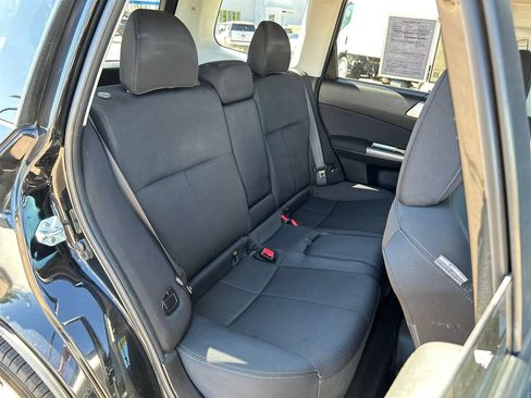 Used 2011 Subaru Forester 2.5X Premium w/ All-Weather Pkg AWD/4WD image 18