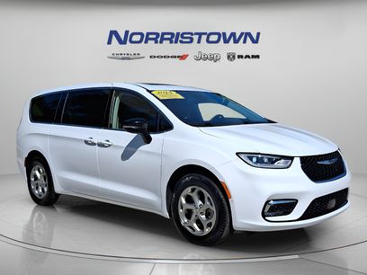 Certified 2024 Chrysler Pacifica Limited