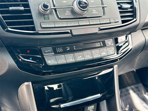 Used 2017 Honda Accord Sport image 15
