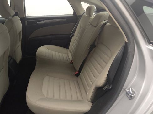 Used 2018 Ford Fusion S image 18