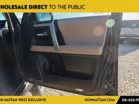 Used 2016 Toyota 4Runner Limited image 27