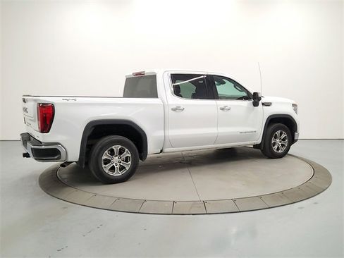 Used 2025 GMC Sierra 1500 SLT image 7