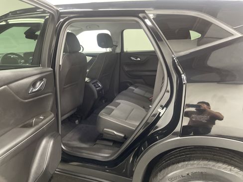 Used 2025 Chevrolet Blazer LT image 13