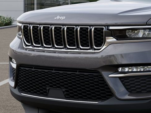 New 2025 Jeep Grand Cherokee Limited w/ MOPAR Finishing Package image 11