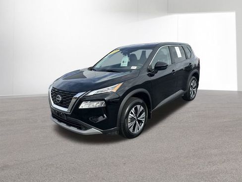 Certified 2022 Nissan Rogue SV image 2