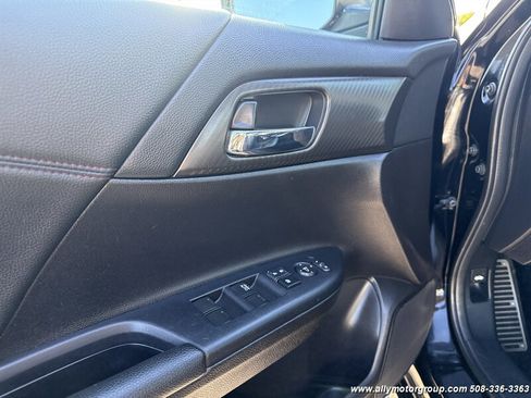 Used 2017 Honda Accord Sport Special Edition image 12