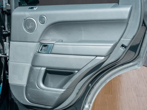 Used 2022 Land Rover Range Rover Sport HST image 16