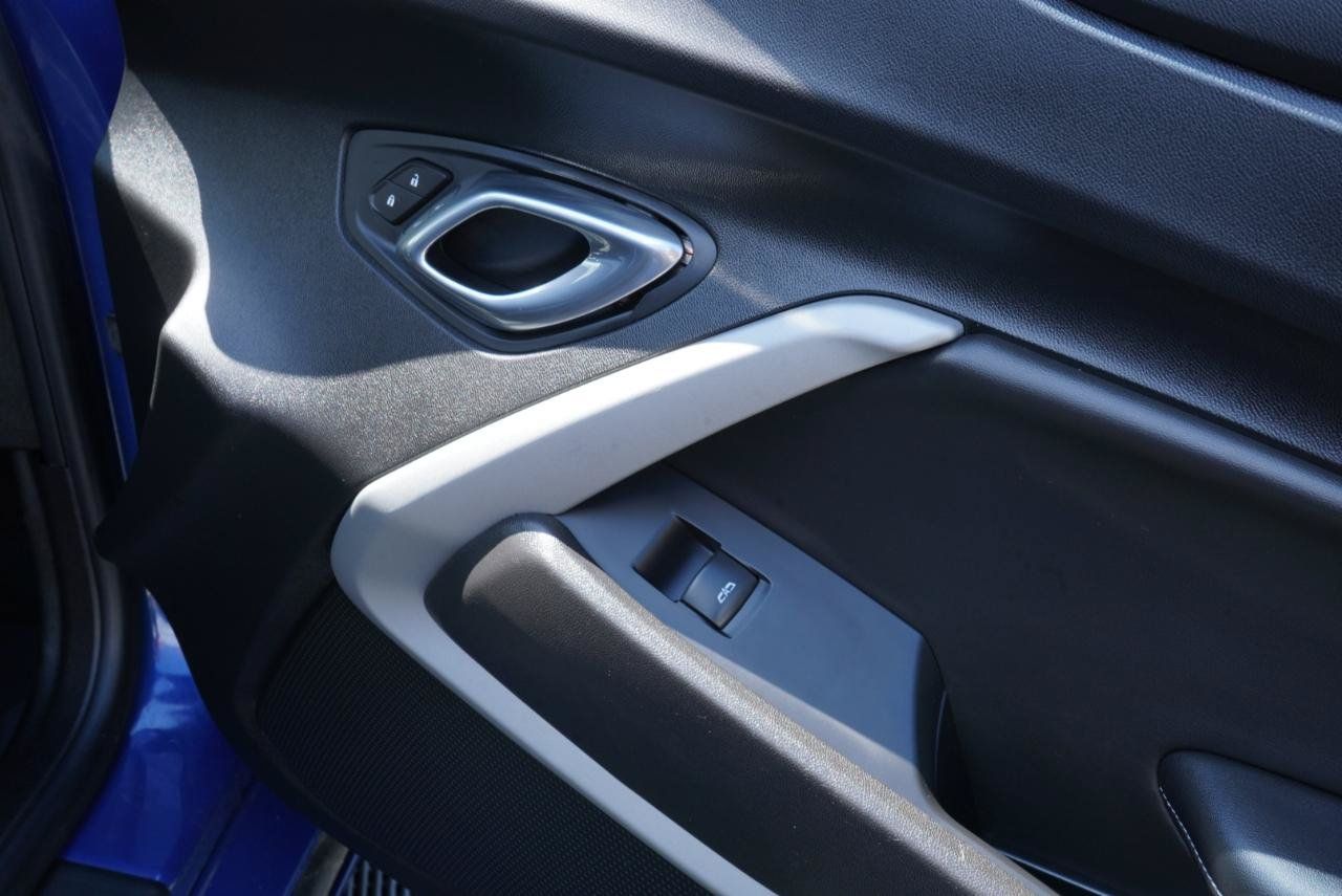Used 2020 Chevrolet Camaro SS RWD image 50