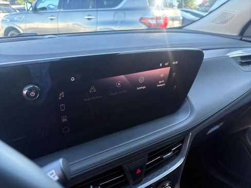Used 2025 Buick Encore GX Preferred image 21