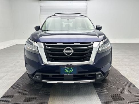 Used 2022 Nissan Pathfinder SL AWD/4WD image 6
