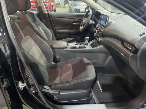 Used 2025 Nissan Sentra SV FWD image 31