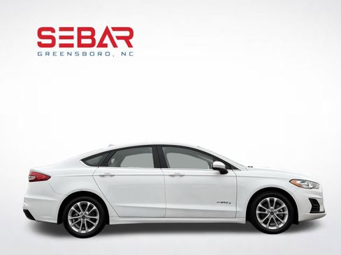 Used 2019 Ford Fusion SE FWD image 5
