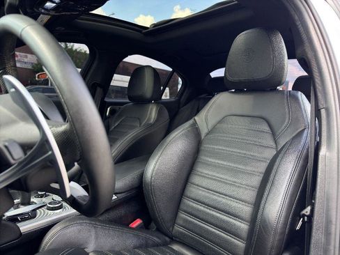 Used 2023 Alfa Romeo Giulia Veloce image 15