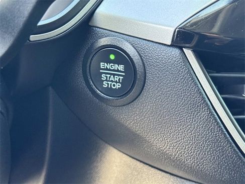 Certified 2022 Ford Escape SE image 18