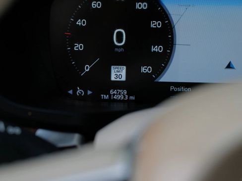 Used 2020 Volvo S60 T5 Momentum image 28