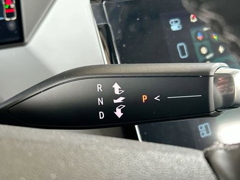 New 2027 Chevrolet Bolt LT w/ Comfort Package FWD image 16