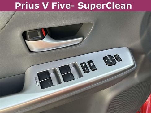 Used 2012 Toyota Prius V Five image 12