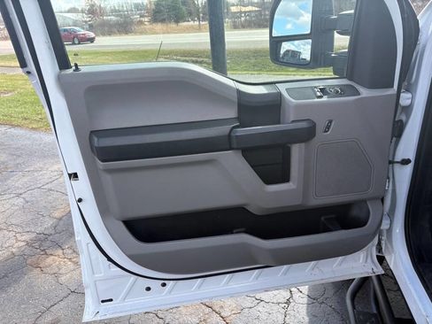 Used 2017 Ford F250 XL w/ STX Appearance Package image 19