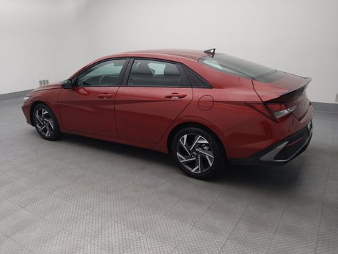 Used 2025 Hyundai Elantra Sport FWD image 3
