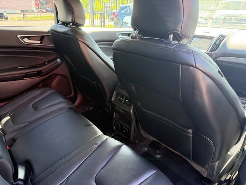 Used 2019 Ford Edge Titanium w/ Equipment Group 301A AWD/4WD image 24