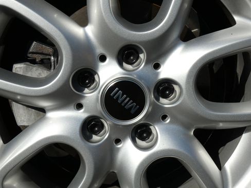 Used 2015 MINI Cooper S image 21